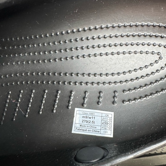 CROCS Black Slip-On shoe m9/w11 - Picture 4 of 7